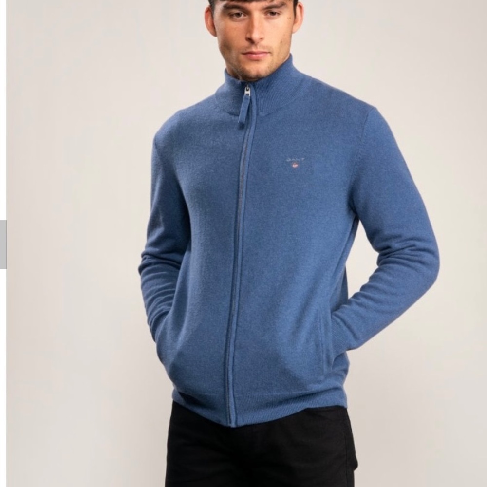NWOT Men’s blue Gant cardigan sweater